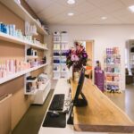 Interieur van kapper Damn Good Hair in Vijfhuizen